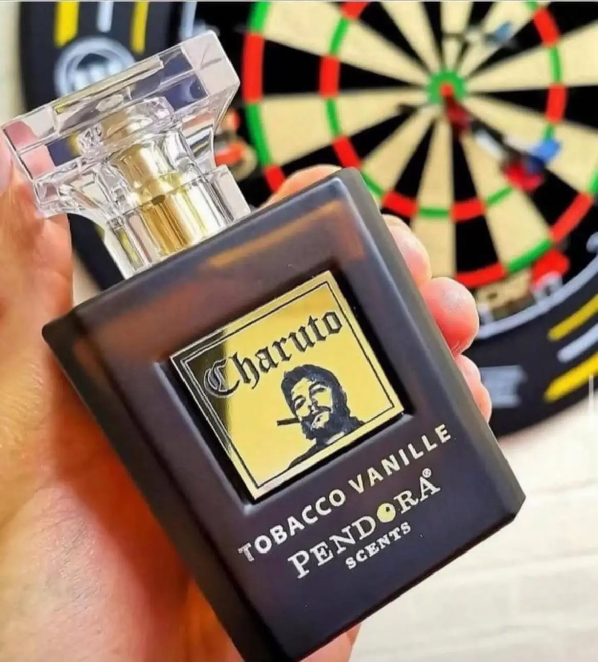 Un parfum fantastique avec des notes ambrées, épicées, aromatiques et sucrées 🥰 #parfumzara #parfumzara #parfumdubai #fragranceworld #charuto 