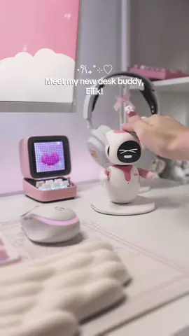 Eilik the interactive robot! I love my new little robot buddy from @Energize Lab ! Linked in the video, click the little orange cart to get your own robot friend! 🤍🎀🎀 #eilik #robot #deskbuddy #GamingSetup #setupinspo #techfinds #energizelab #girlysetup #desksetup #cutesetup #robots 