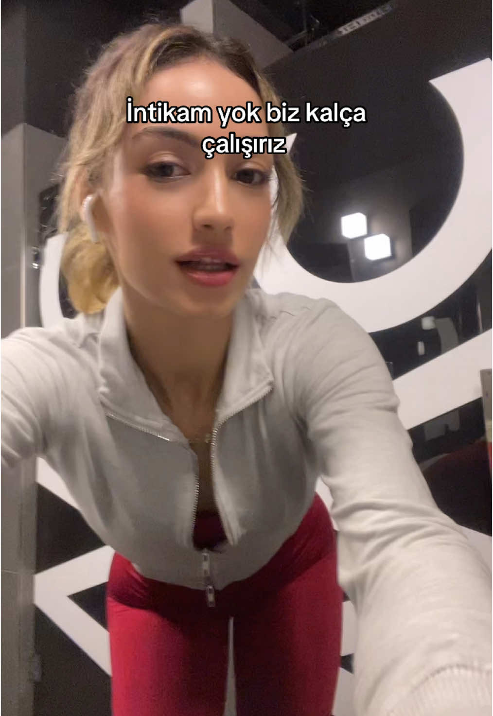 Görüp çektim Credit @Dilara #gym #GymTok #gymmotivation #intikam #intikamyok #glute #glutegrowth #workout #workoutmotivation #Fitness #fitnesstips #gymgirlsoftiktok #gymrat #spor #sports #sportsontiktok #sporcu #sporcubeslenmesi #body #bodycare #vücutgeliştirme #kadın #ilişkiler #ilişkilerhakkında #ilişkitavsiyeleri #ilişki #kadın #erkek #kadınerkekilişkisi #motivasyon #motivasyonvideolari #psikoloji #özgüven #macfit #sporsalonu #sporsalonundabirgün 
