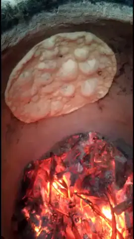 مساء الخير #طبخاتي_مطبخي_تصويري #صلصه_طماطم #العجين#الخبز#طبخاتي_مطبخي_تصويري #صلصه_طماطم #شاي 