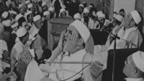 تلاوة أسطورية من صورة غافر للدكتور احمد نعينع من جنوب افريقيا مدينة كيب تاون  #الشيخ_احمد_نعينع #احمد_نعينع #القرآن #القرأن #القران #قرأن #قران #قرآن #القرأن_الكريم #القران_الكريم #quran #Quran 