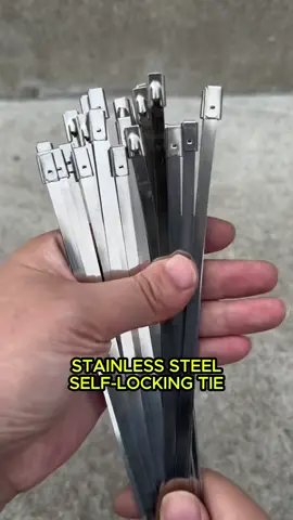 🔗 Built Tough, Locks Tight! 💪✨ Get Your Stainless Steel Self-Locking Tie Now!   #HeavyDuty #SelfLockingTie #Tools #FYP #QuickMechTools