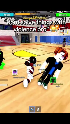 the scream he made when he fell 😂 #robloxmemes #robloxtiktok #robloxfyp #viral #fyp #robloxian 