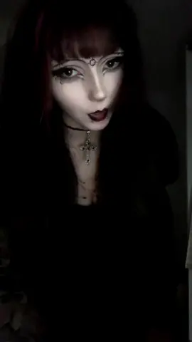 Hi!🖤 #goth #gothic #gothmakeup #viral #fyp 