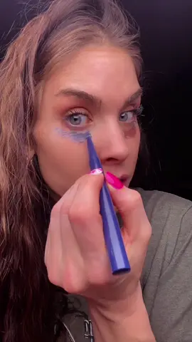 Tarte Under Eye Corrector conceals the darkest bag effortlessly #tarte #tartecosmetics #undereyebags #undereyecircles #colorcorrection 