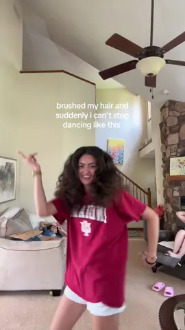 am i giving ugly better or jackie burkhart #70s 