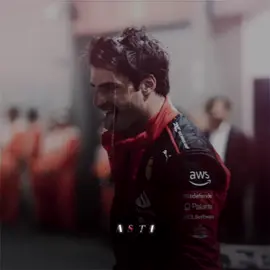 the water clip will go down in history istg // #carlossainz #cs55 #carlossainzedit #f1 #f1edit #formula1 #scuderiaferrari 
