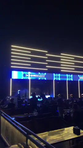 Midnight Bar #bar #mandalay  #fypシ゚viral #lyrics  #chinese #nightlife  #tonight 