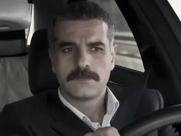 الحارس الشخصي لمراد علمدار محمود 🔥😉 .  .  ..  .  .  .  #محمود #وادي_الذئاب🔥🖤 #الشعب_الصيني_ماله_حل😂😂 #مرادعلمدار_وادي_الذئاب_ميماتي_باااش #وادي_الــذئــ🐺ــاب 