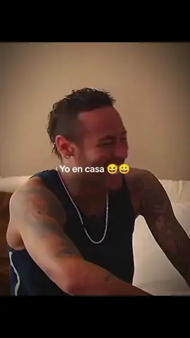 Yo en casa, a pero cuando salgo a otro parte#futbolistas #paratiiii #fandeneymar #videoviral  serio, cara serio 