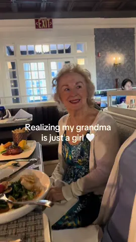 I love her sm!! She also loves to dance, doesnt go out if her hair isn’t curled and make isn’t done 🥹🤍 