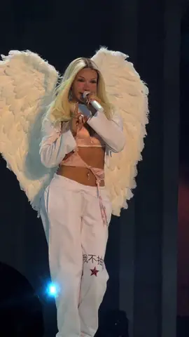 @shirindavid Ich brauch die Netflix Doku 🥹🧎🏽 #concerts #fyp #german #fy #shirindavid 