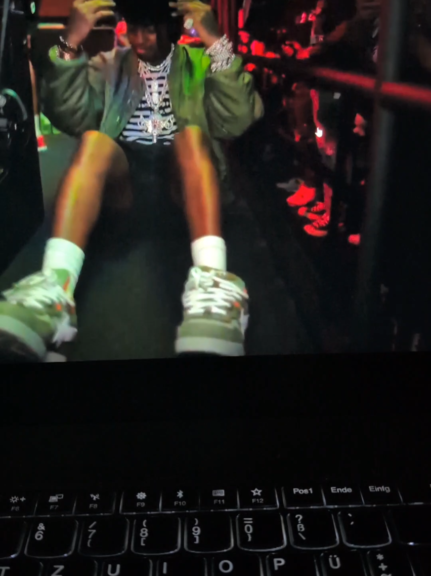 The crowd was hyping Ski Mask for his comeback