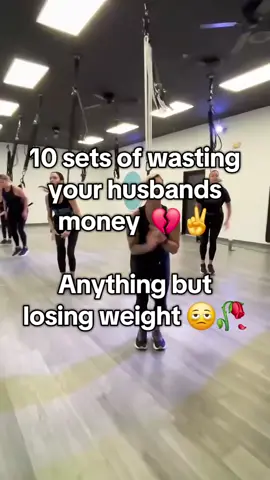 What are they even training for follow for more #bungeejump #bungeefitness #viral #woman #gym 