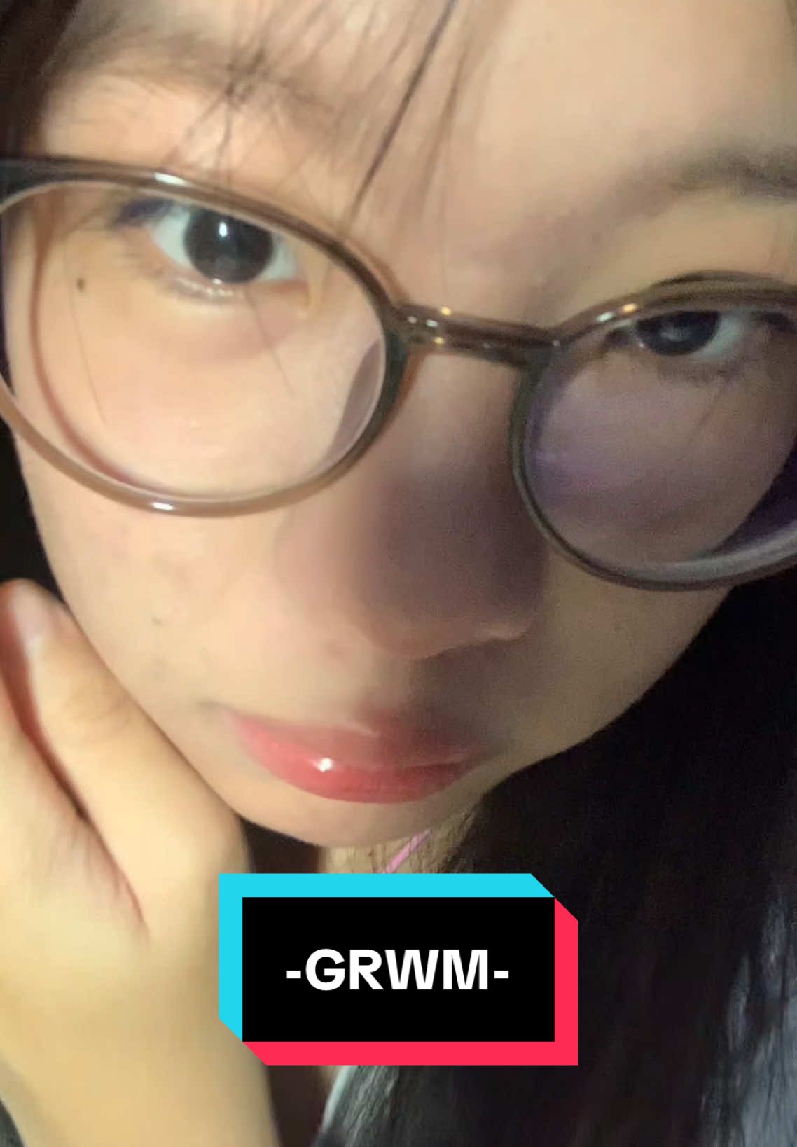Get ready w me 😋 #makeuptutorial #makeup #beauty #xh #xuhuong #fyp #trending #makeupforbeginners #makeupartist #viral 