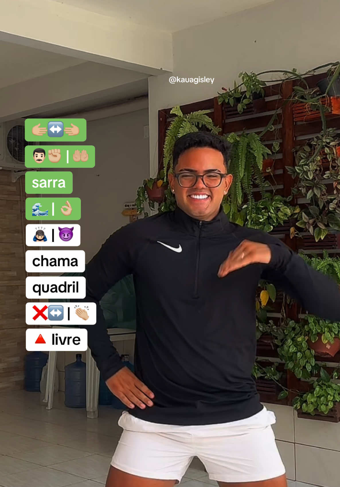 thaina thaina 😏 (dc @daily.manda) #kauagisley #tutorial #emoji a tropa do indiozinho 