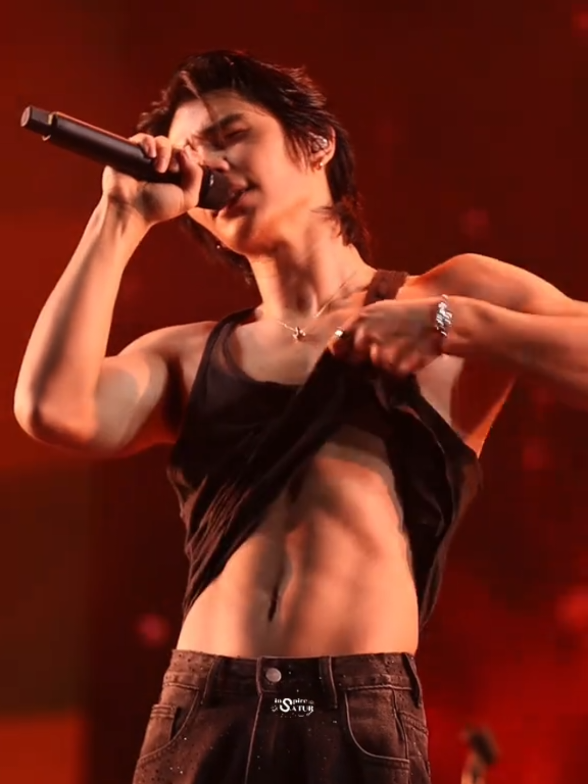 his body is my dream 🥵 #jeffsatur #jeffbarcode #barcodejeff 