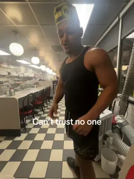 Ima find you @6foot4userrrr #fypシ #viral #fyp #wafflehouse #letsbump 