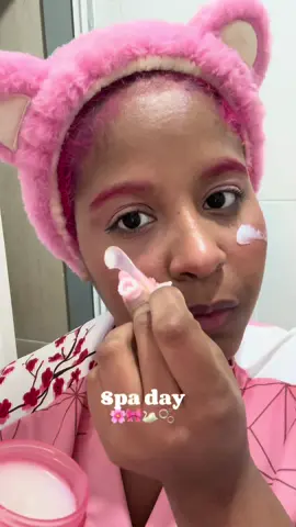 Spa day 💗🎀 . . . . . . . . . . #spaday #viral #pink #fyou #grwm 
