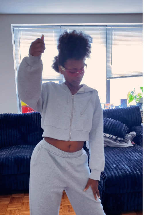 Better get up and enjoy your summer!! #dance #dancetok #dancetrend #caligirls #nycsummer 