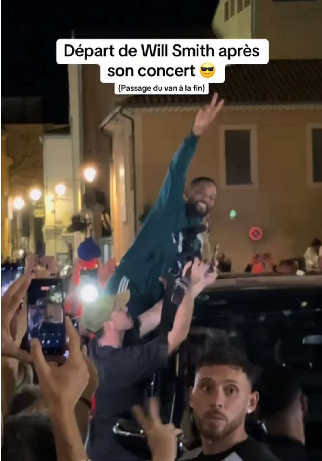 Will Smith quitte le théâtre antique d’Orange après son deuxième concert  #willsmith #orange #concerts #depart @Will Smith 