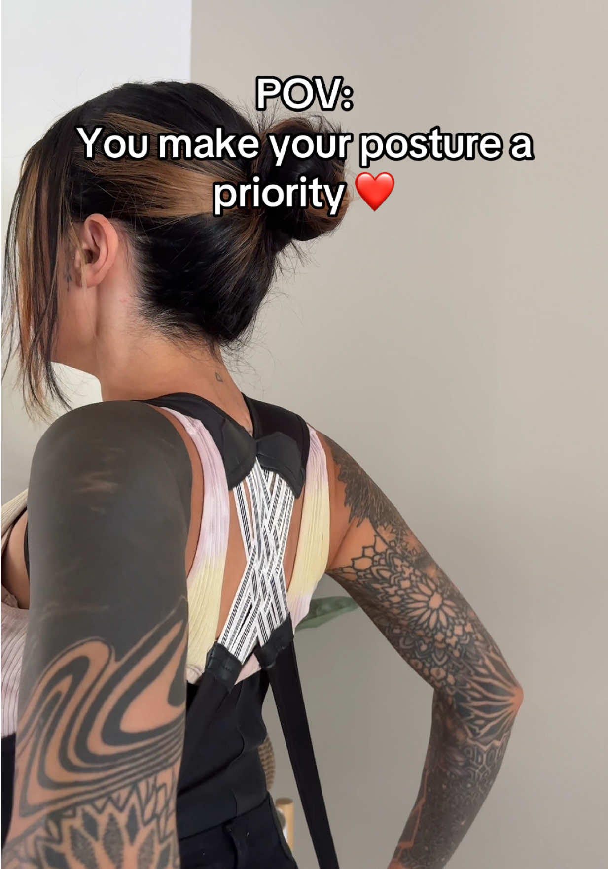 I made my posture a priority because I don’t want to have a hunch back when I’m older 🥹 #creatorsearchinsights #quickfix #posture #backpain #SelfCare
