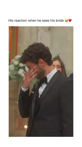 His reaction is priceless ❤️😢 Video: fabianocasparrini_films #wedding #weddingtiktok #weddingtok #foryou #fyp 