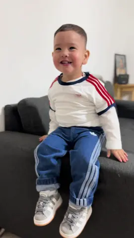 Hoy todo @adidas 🩵 #paratiiiiiiiiiiiiiiiiiiiiiiiiiiiiiii #outfitideas #babylove #toddlermom #adidas 