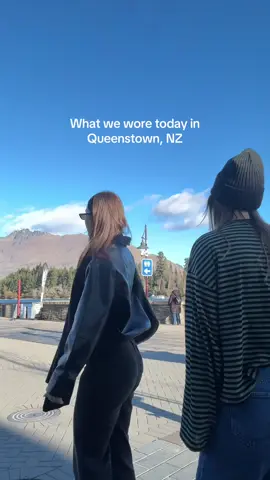 This is what we and everyone that walked past wore #queenstownnewzealand #queenstown #newzealand #OOTD #outfit @ishleighwilson 