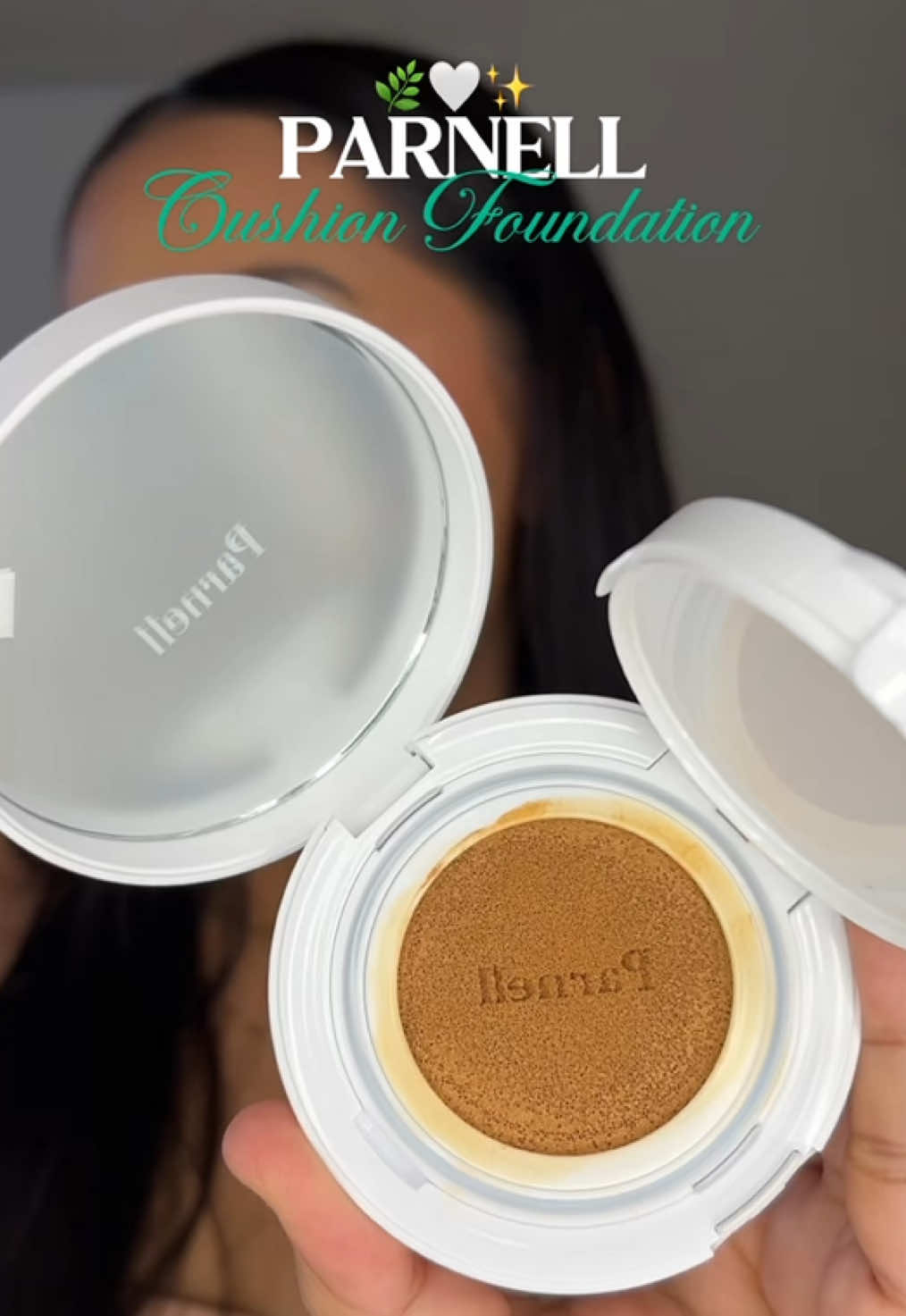 Probando la cushion foundation de @Parnell US 🌿 encantada con la fórmula que tiene esta base y la cobertura tan buena,contiene cicamanu serum y centella Asiatica extract, prácticamente una base con skincare,eso hace que tu piel esté suave e hidratada,tiene alto rendimiento con ceramida y fitosfingosina para la barrera cutánea, mejorará la luminosidad de la piel, y lo mejor es que es para todo tipo de piel🤍✨  #parnell #parnellcushionfoundation #paenellcushion #basedemaquillaje #foundation #cushionfoundation #skincarekoreano #koreanmakeup #makeupwithjennifer 