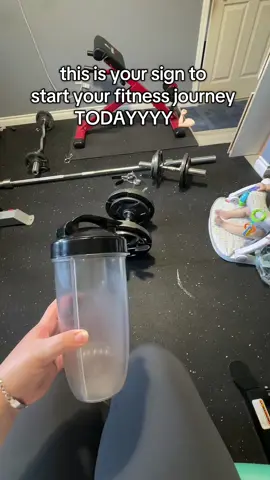 no excuses yall. I have my son in his sit up toy & im gonna hit a workout 🤭 #GymTok #itsthefirstofthemonth #workout #hitthegym #legsfordays 