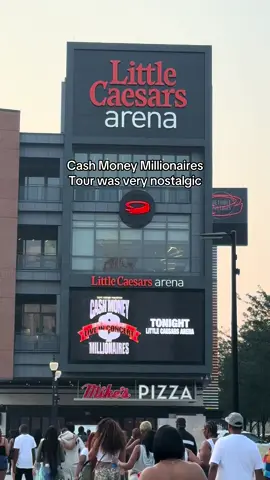 Cash Money Millionaires Tour Detroit  #fyp #detroit #manniefresh #concert #beaniesigel #freeway #birdman #juvenile #littlecaesars #detroitsummer 