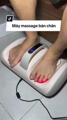 Mỗi ngày 15 phút với em máy massage bàn chân này giúp tăng cường lưu thông khí huy.ết, giảm tê bì và căng mỏi cơ #maymassagechan #massagechan #bumas #quangnghene 