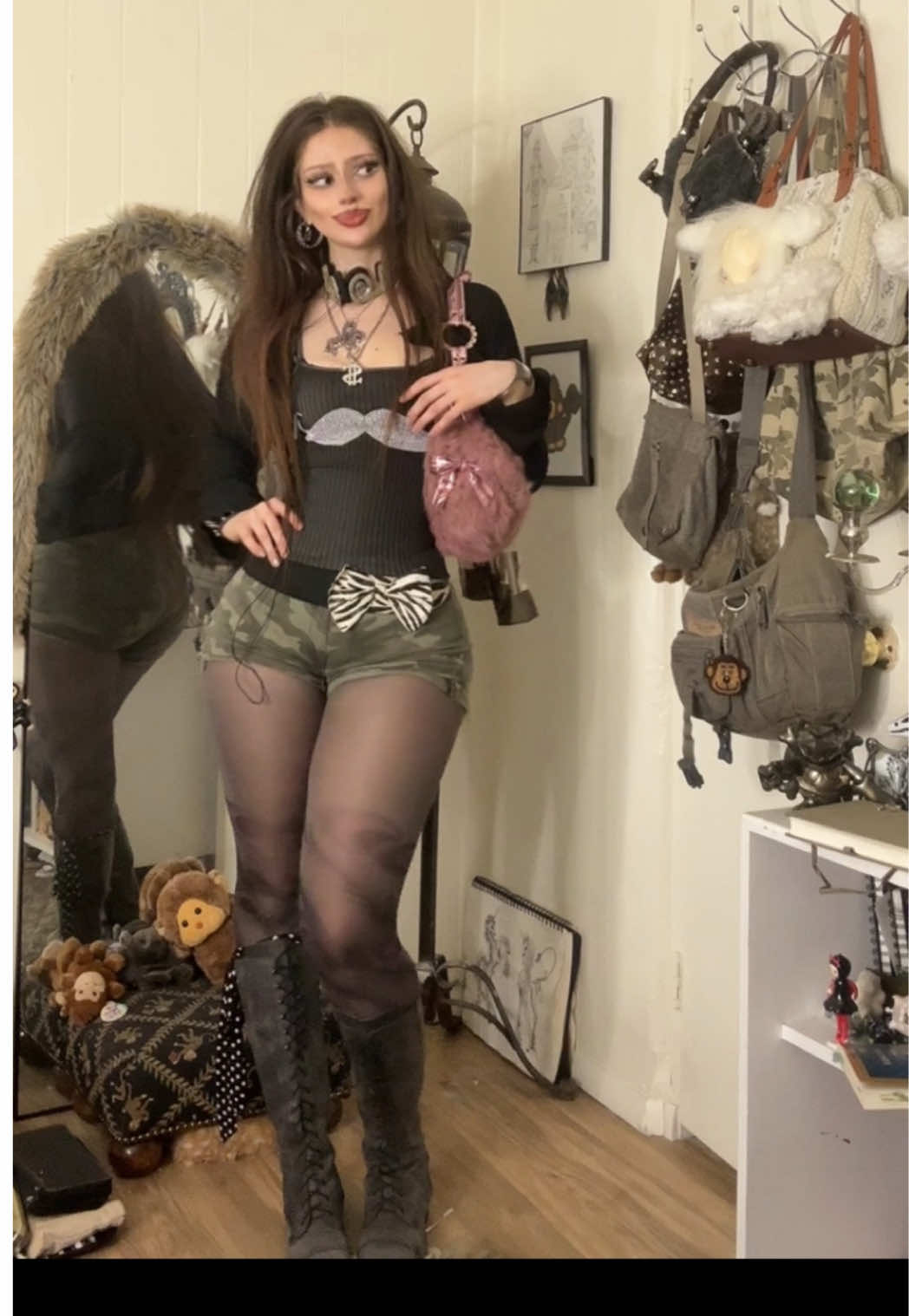 what’s life without a hint of #swag  #fashion #outfitoftheday #fitcheck #outfitinspo #jewelry #hair #makeup #fyp #artist #steampunk #laceoutfit #swag #swagprincess #uniquefashion 