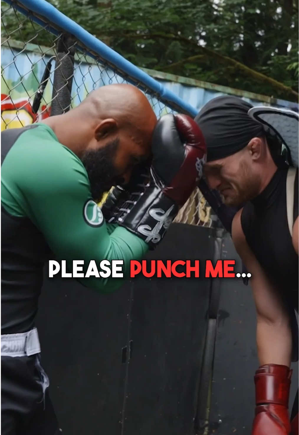 ‘Please Hit Me!’ DJ Drops Wing C With A Head Kick ☠️