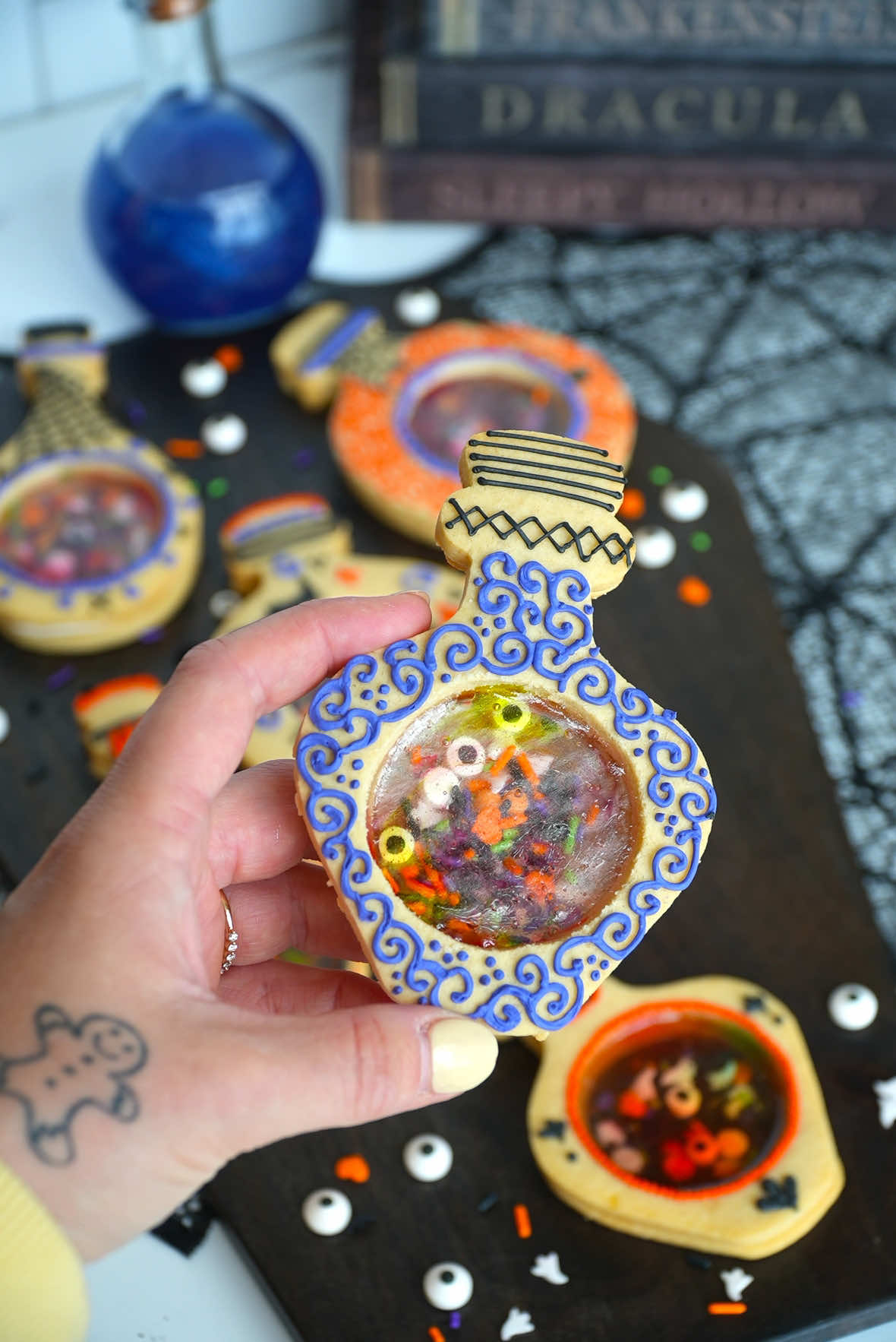 Potion Bottle Sugar Cookies! 🧪 Find the full recipe on my website, link in bio! 🤎🎃 #viraltiktok #baking #viralrecipe #halloween #recipes #dessert #viral 