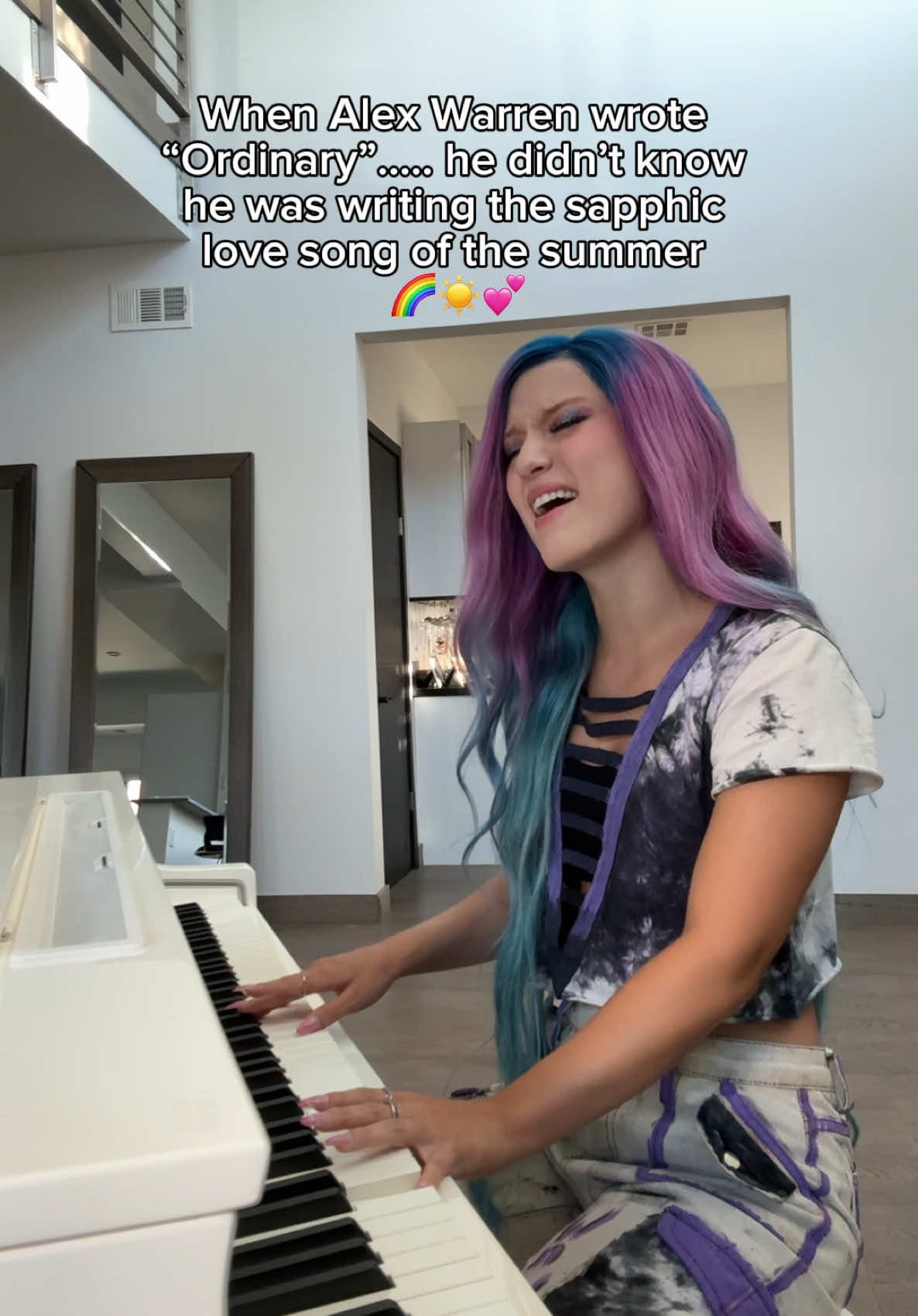 send this to your sapphic summer love ☀️💕🌈 p.s. full video on youtube :) #popsinger #popartist #popmusic #popmusician #queerpop #queer #queermusic #queermusician #wlw #sapphic #ordinary #alexwarren #coversong 