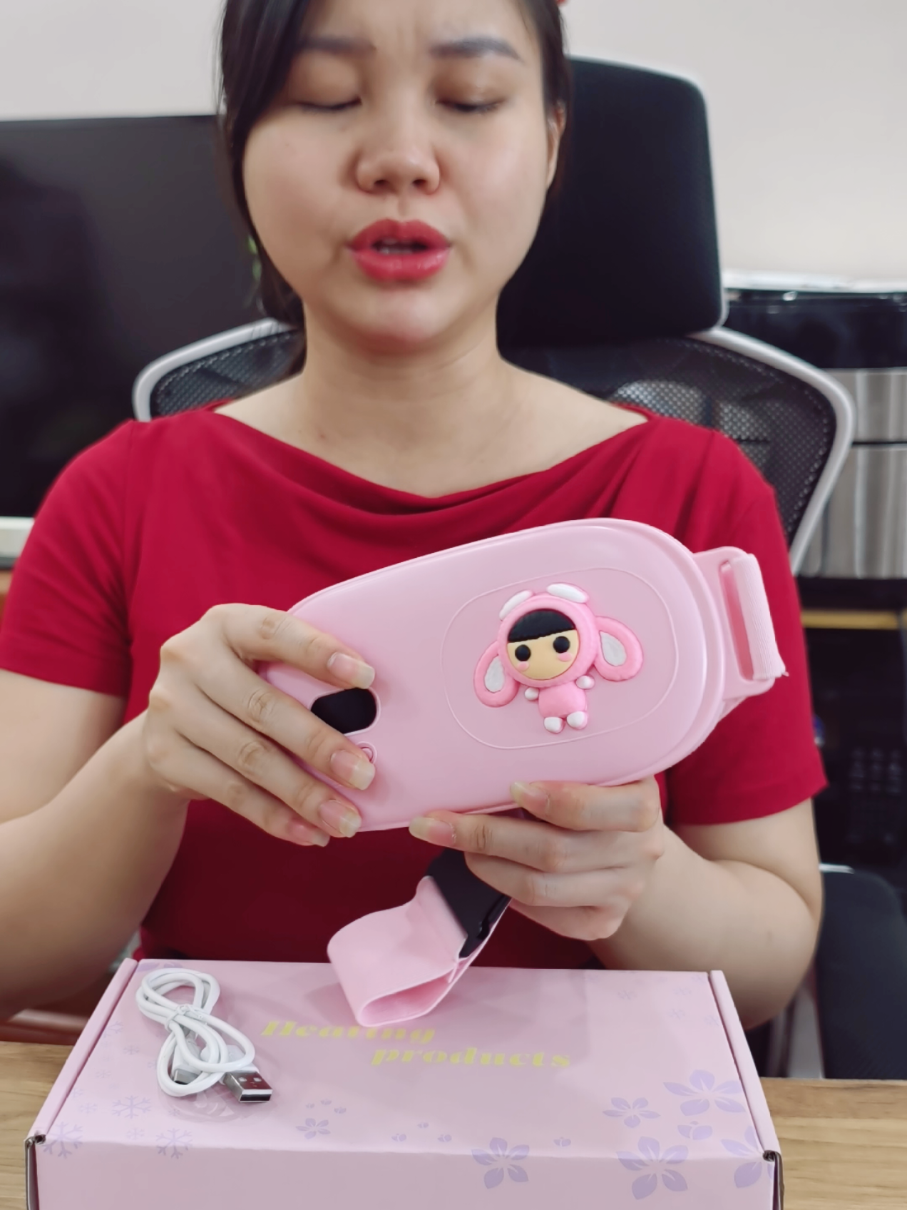 Máy massage bụng kinh Unpublic với 3 chế độ rung 3 chế độ nhiệt giúp giảm đau nhanh làm ấm bụng #maymassage #maymassagebungkinh #chamsocsuckhoe #gocvanphongcuatien 