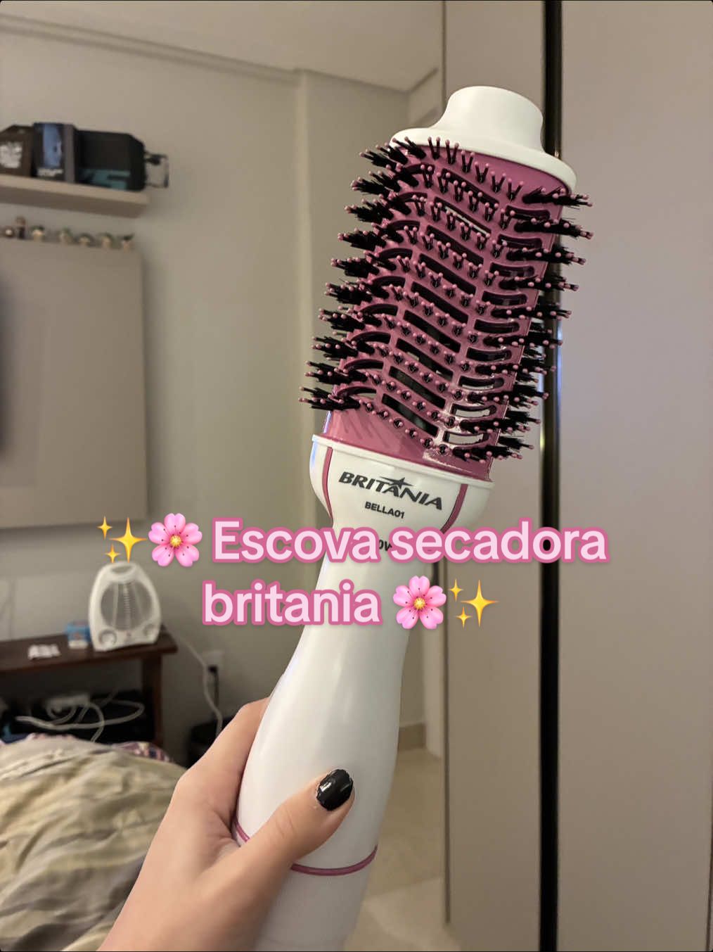 Escova secadora maravilhosa ❤️🫶🏻 #foryoupage #fy #foryou #britania #produtosdecabelo #escovasecadora #ps5dasmeninas #daily #meninastiktok #meninasajudammeninas💕🐰💞 