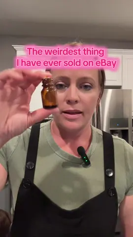 People really will buy anything #reseller #oddity #resellersoftiktok #reselling #resellertips #strange #weird #ebayseller #whatsoldonebay #resellcommunity #ebay #resellers #greenscreenvideo 