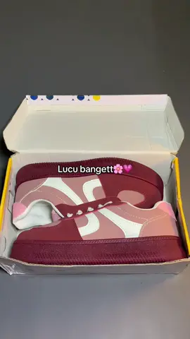 Buruan chekout sebelum viral😭🔥#sepatu #sneakers #sepatulokal #sepatumurah #sepatudnyofficial #fyppppppppppppppppppppppp 