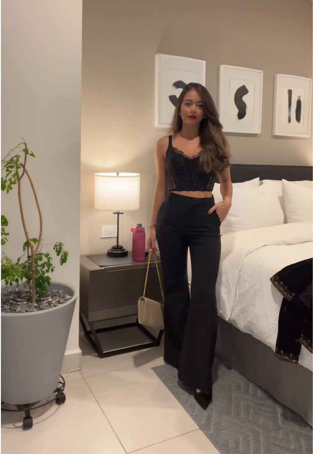 Outfit de viernes en la noche 🍸✨ #outfit #myoutfit #outfitinspo #drinks #date #datenight #TikTokFashion 