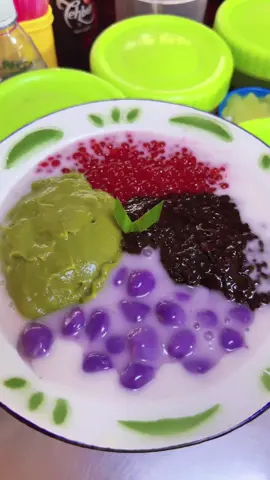 Bubur Candil Ubi Ungu#tradisiorangmadura#tacjinsafar#jajananviral #sajianayampenyet 