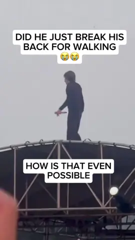 That made my day #jet2holidays #cagetheelephant #fyp #goviral 