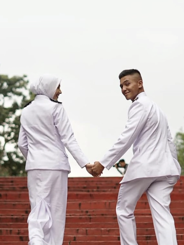 #CapCut Pasangan tergacor sih ini putih putih😍🤏🏻 ipdn x aal #azzhr #fidelfirtian 
