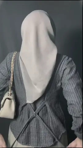 stripe warna grey cakep yaa😍 #blousewanita #atasanwanita #kemejawanita 