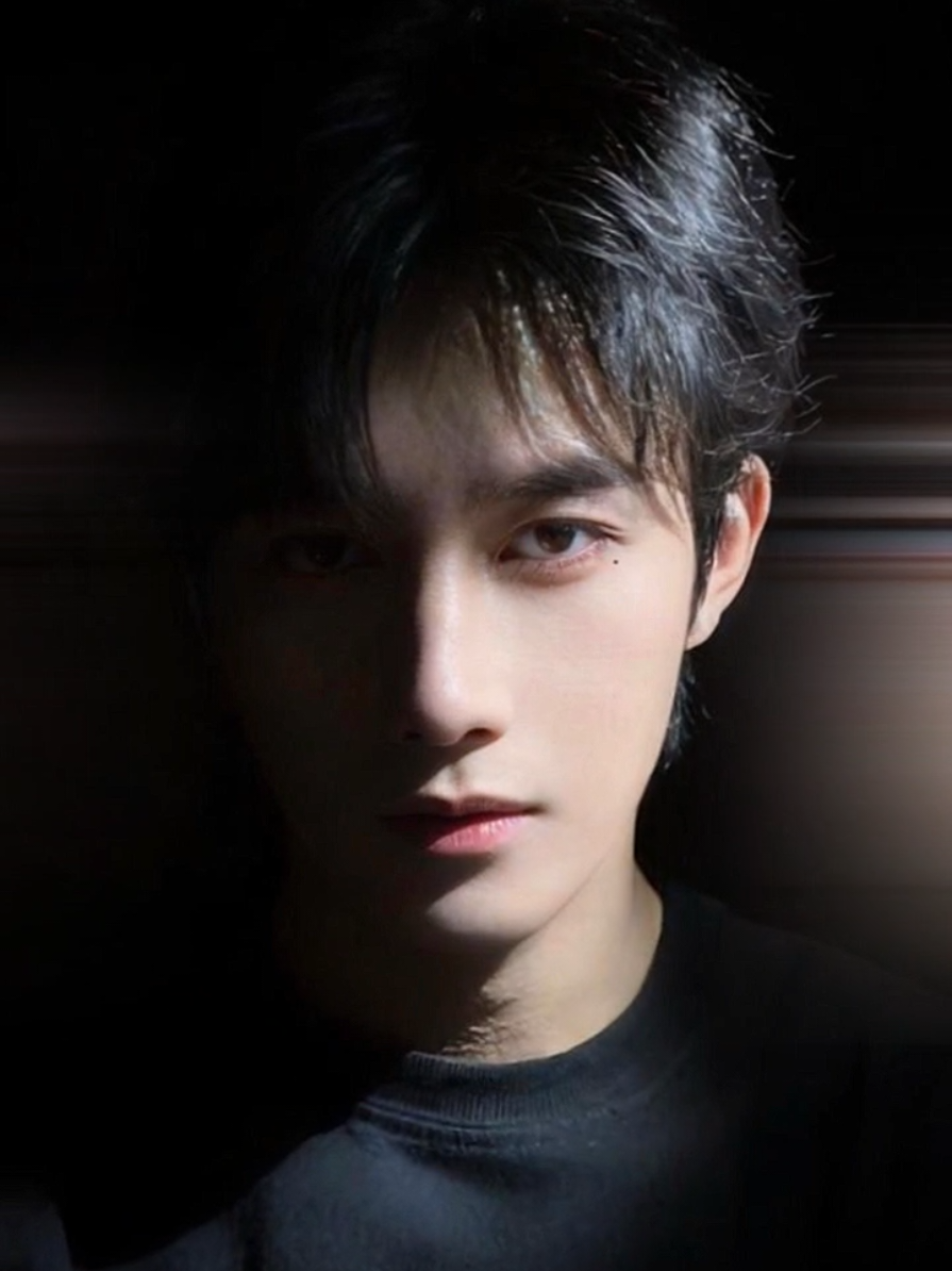 BISA SEMIRIP ITUU 😭😭. #desiretheseries #abodesire #eliothuang #huangxing #qiudingjie 