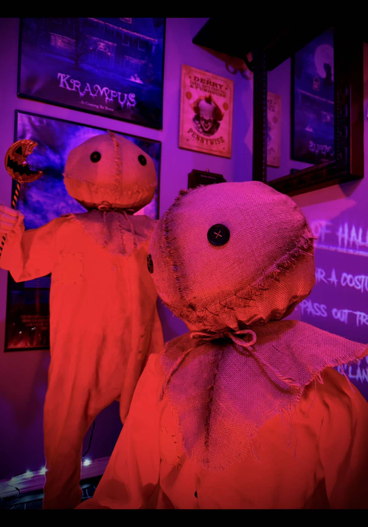 Comparing BOTH Sam animatronics from Spirit Halloween  #greenscreen #fypシ゚viral #foryou #viral #scary #spirithalloween #retro #halloween #animatronic #nostalgia #spookyseason #spooky #horror #fnaf #decoration #creepy #new #possessed #scared 