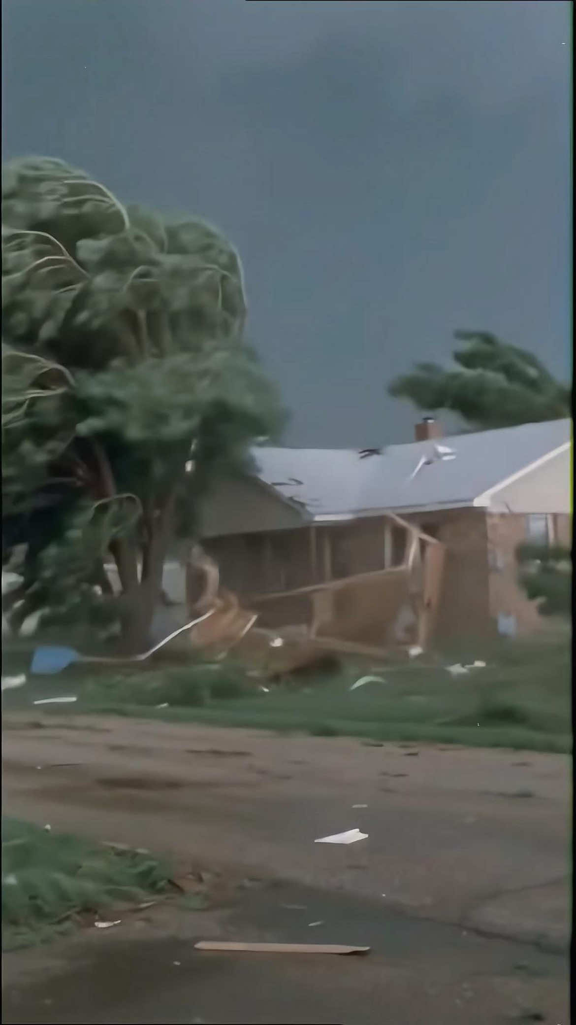 The wind has too much power #satisfying #wind #asmr #fyp #oddlysatisfying 