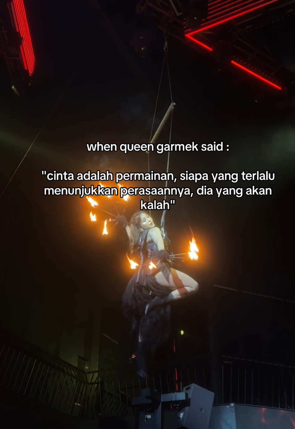 sungkem mek @Mukherjee Lilulina  #linamukherjee #holywings #wsuperclub #gatsu #club 